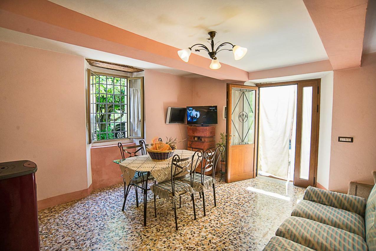 Agriturismo Il Musaccio Barga Luaran gambar